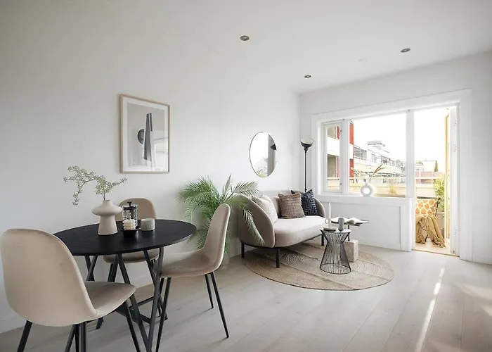 Great In Bogstadveien With A Sunny Balcony *