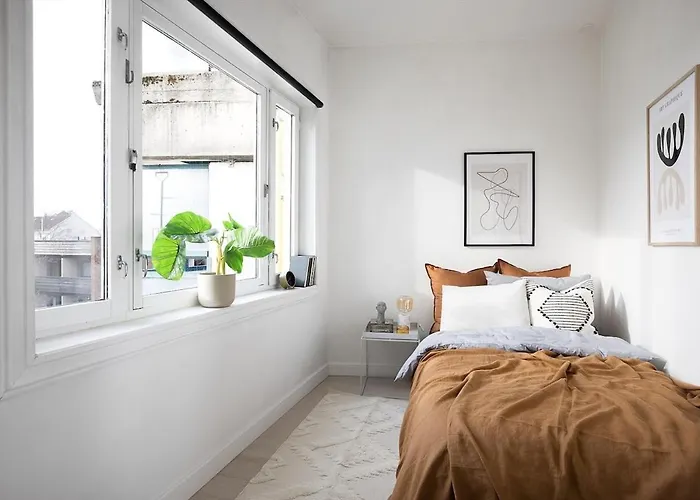 Great In Bogstadveien With A Sunny Balcony Leilighet